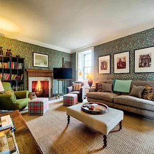 The Rock House - Main House Apartment