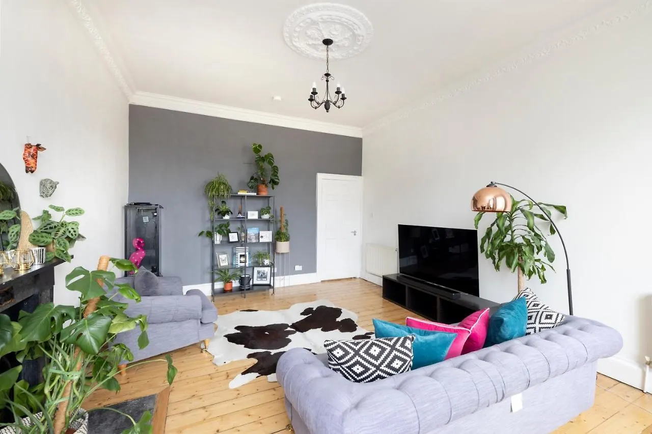 Altido Glamorous 2-Bed Flat Near Edinburgh Castle Regno Unito