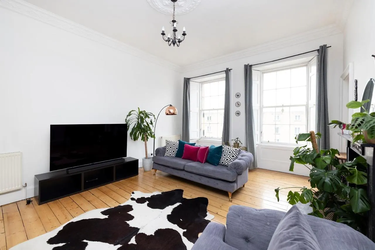 Apartment Altido Glamorous 2-Bed Flat Near Edinburgh Castle United Kingdom